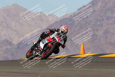 media/Oct-03-2022-Moto Forza (Mon) [[5f077a3730]]/Intermediate Group/Session 4 (Turn 9)/